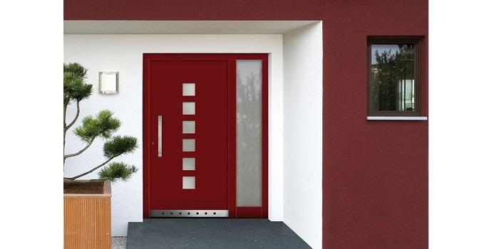 haustuer-mit-sechs-lichtausschnitten-und-seitenteil-rot